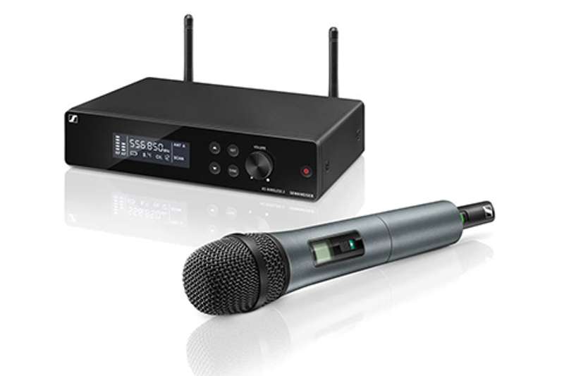 Sennheiser XSW 2-835 Wireless Microphone System