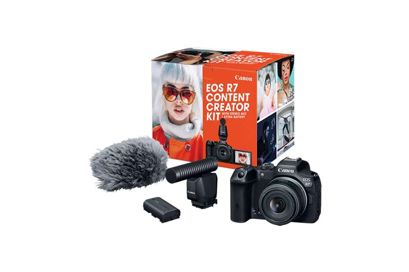 Canon EOS R7 Content Creator Kit