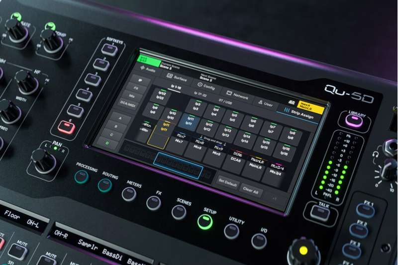 Allen & Heath Qu-6 Compact 38-In/24-Out 96kHz Digital Mixer