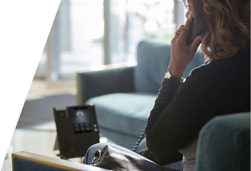 Poly CCX 400 Business Media Phone for Microsoft Teams with PoE‑Enabled, Worldwide (848Z8AA#AC3)