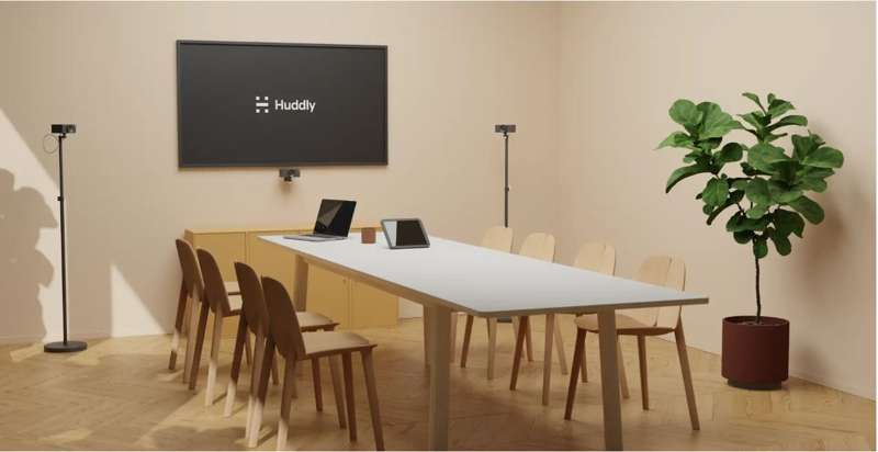 Huddly Crew Floor Stand