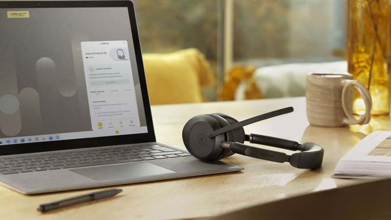Jabra Evolve3 65 Stereo MS Headset - USB-A with LINK 390a Bluetooth Adapter