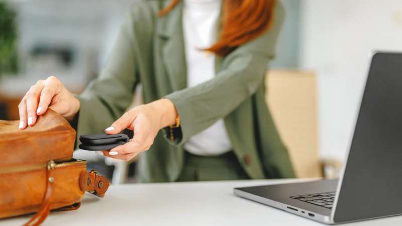 Logitech Mobi Fold: Foldable, Ultra-Portable Mouse for Business