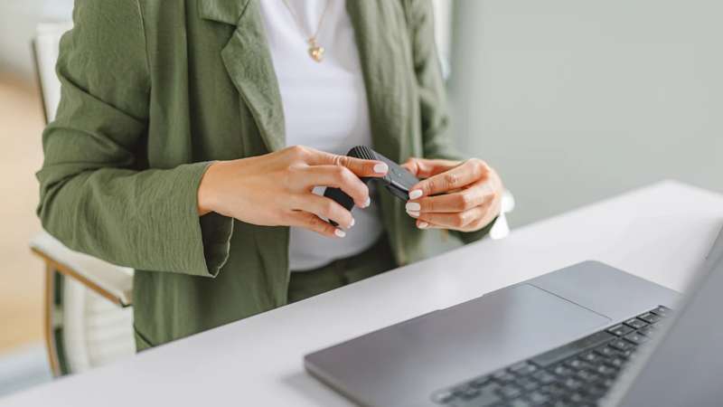 Logitech Mobi Fold: Foldable, Ultra-Portable Mouse for Business