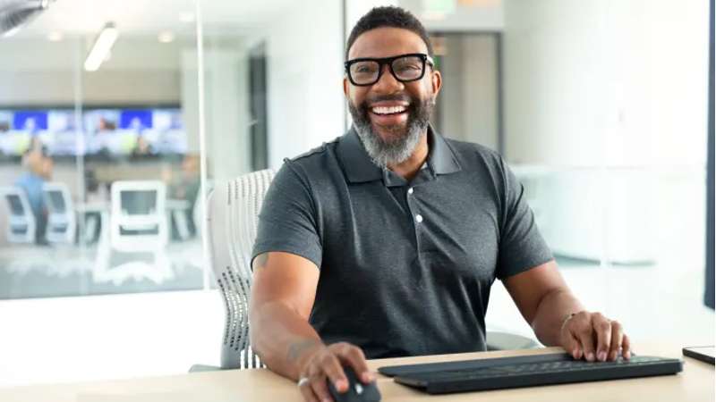 Logitech MX Keys Combo for Business Gen 2 – Wireless Keyboard & Mouse Set