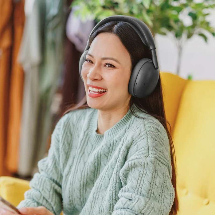 Logitech Zone Vibe Pro Adaptive Noise-Canceling Headphone with AI-powered Voice Isolation, Graphite