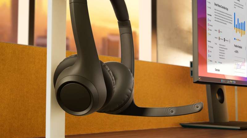 Logitech Core Bundle - MK370 Keyboard, Brio 305 Webcam, Zone 305 Headset - UC Version