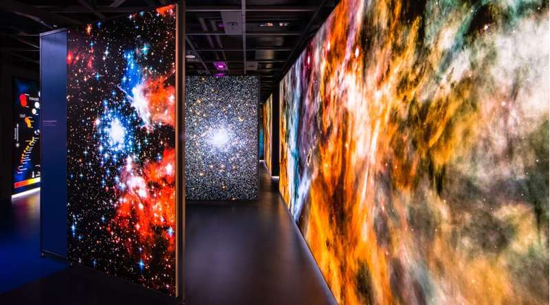 Optoma ZU820TST Ultra Bright Professional Short Throw Laser Projector