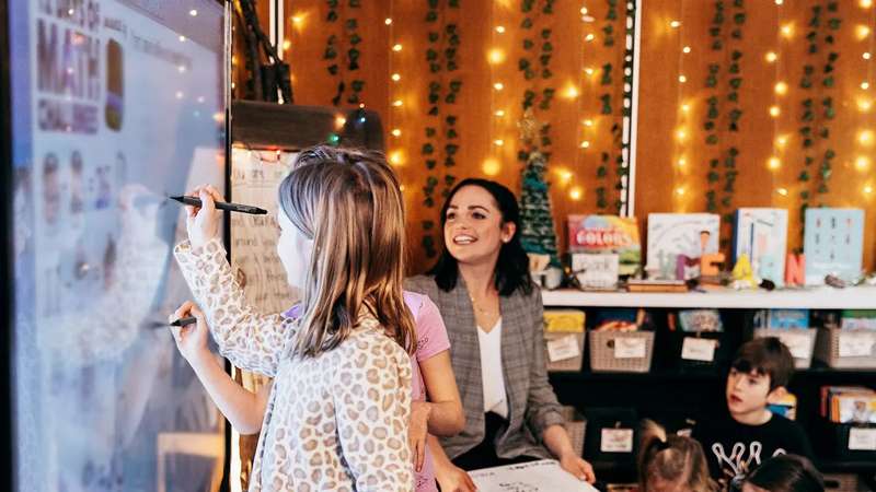 SMART Board GX075-V4 Plus 75'' Interactive Display with Embedded OS (GMS)