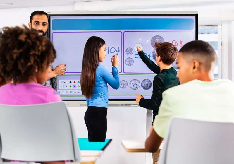 SMART Board MX055-V5 Interactive Display with iQ