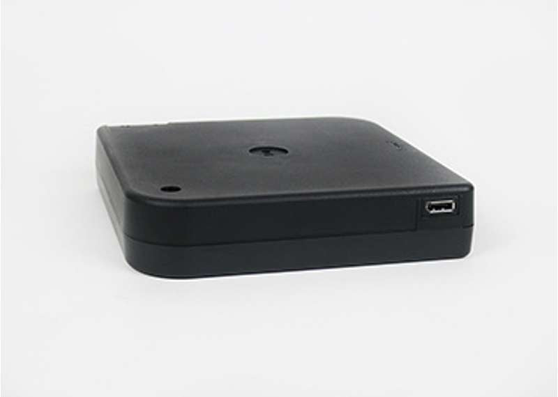 Wiremold Cable Retractor with DisplayPort Cable